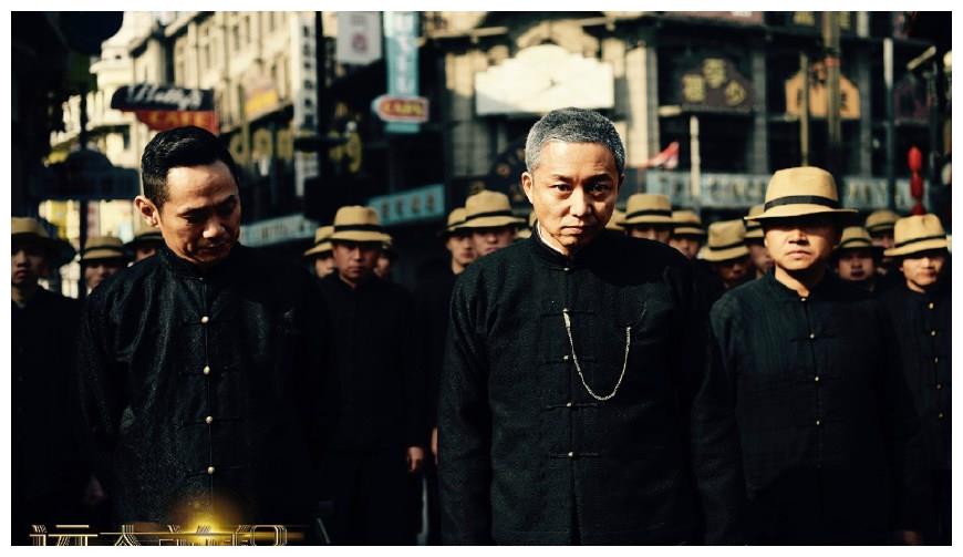 提此人上海滩三大亨都怕曾建斧头帮暗杀日本司令成抗日英雄