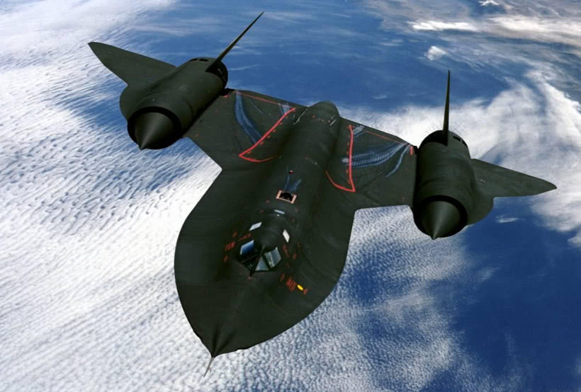 史上最快战机,导弹都追不上,sr-71黑鸟了解一下