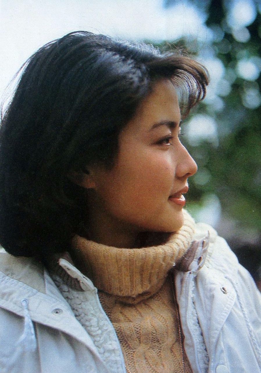 赵娜出生于青岛,1976年考入山东话剧团,后来调入八一电影制片厂演员剧