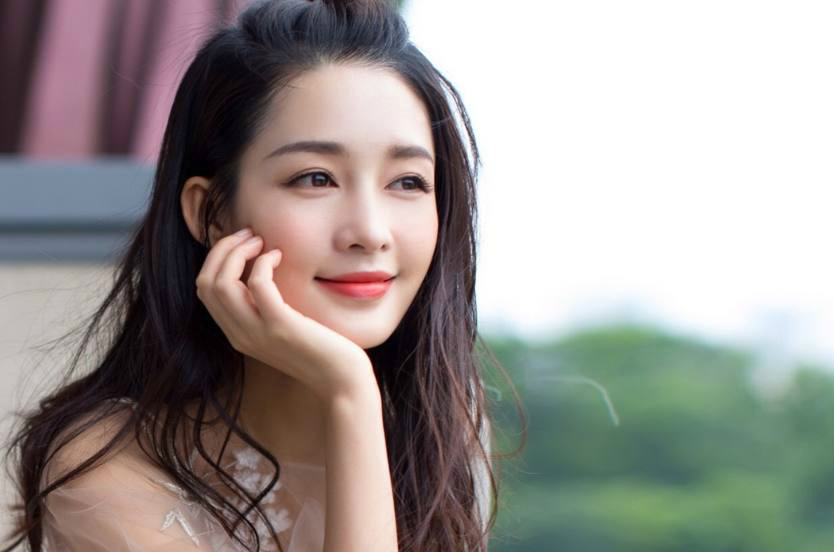 娱乐圈拥有月牙眼的5大女星,最后两位让人傻傻分不清