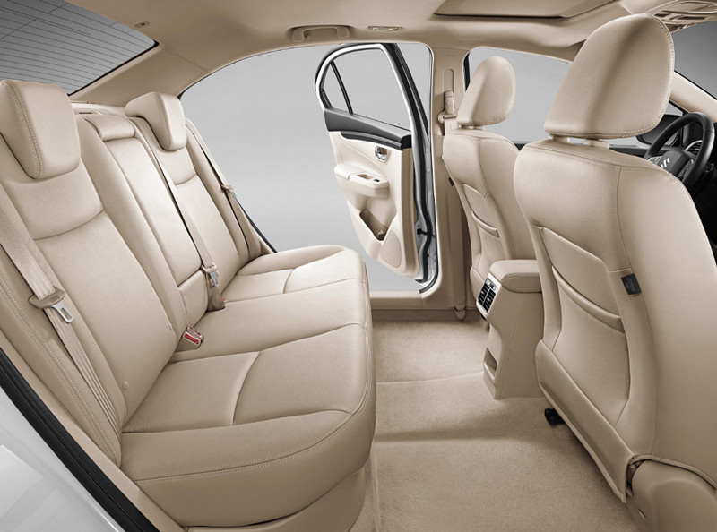 德系车和日系车后座有什么区别?