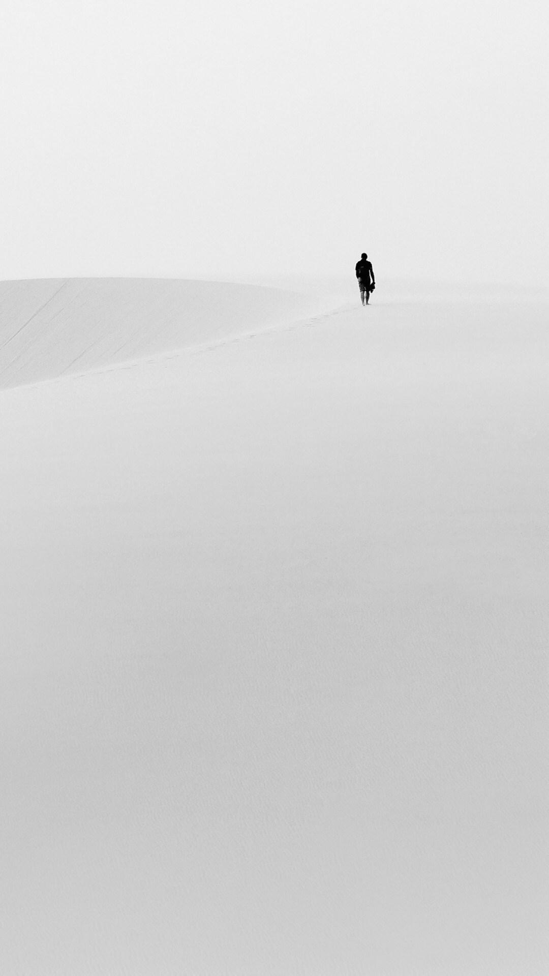 每当孤身一人,每当夜深人静