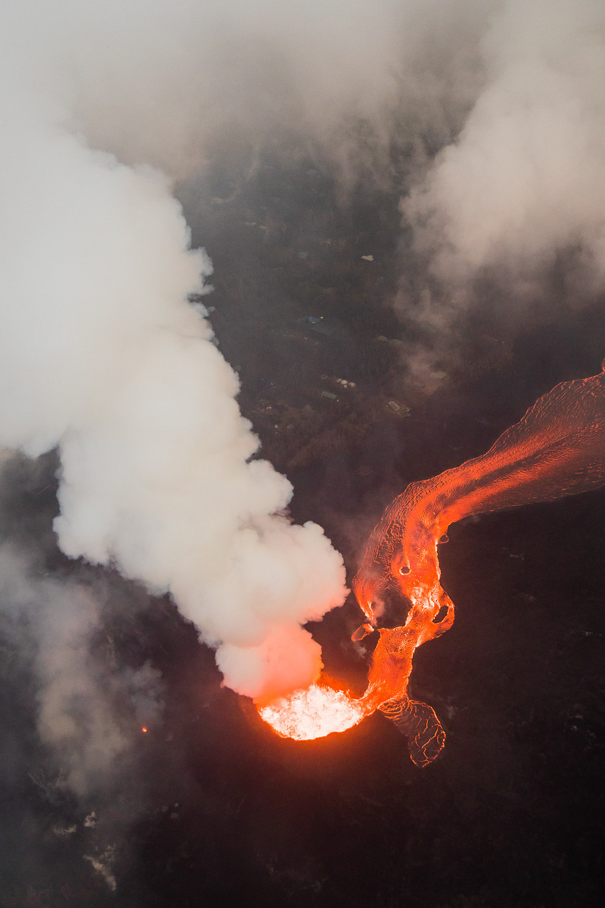 位于夏威夷岛东南部的基拉韦厄火山活动力旺盛