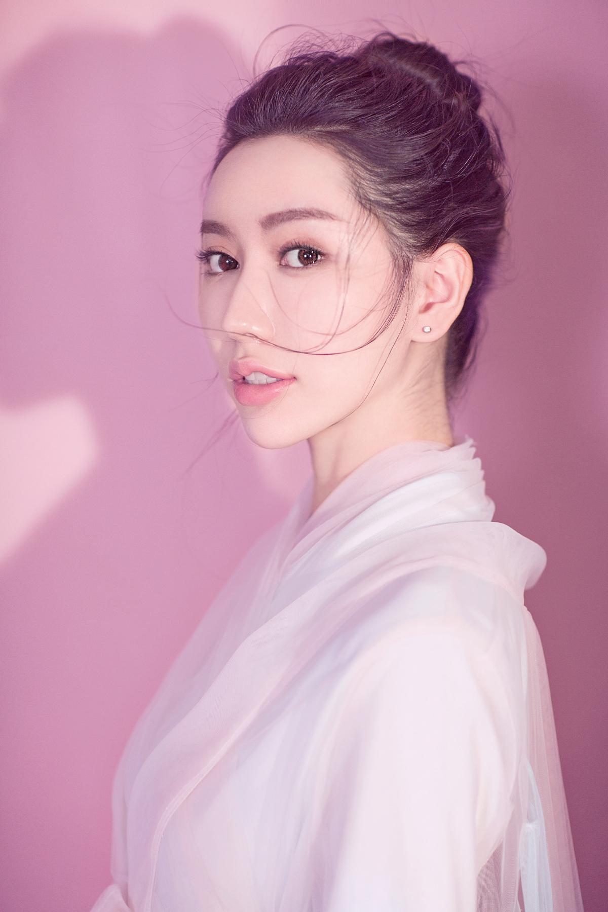 张芷陌北京电影学院15表演199610110202表演舞蹈素描0202