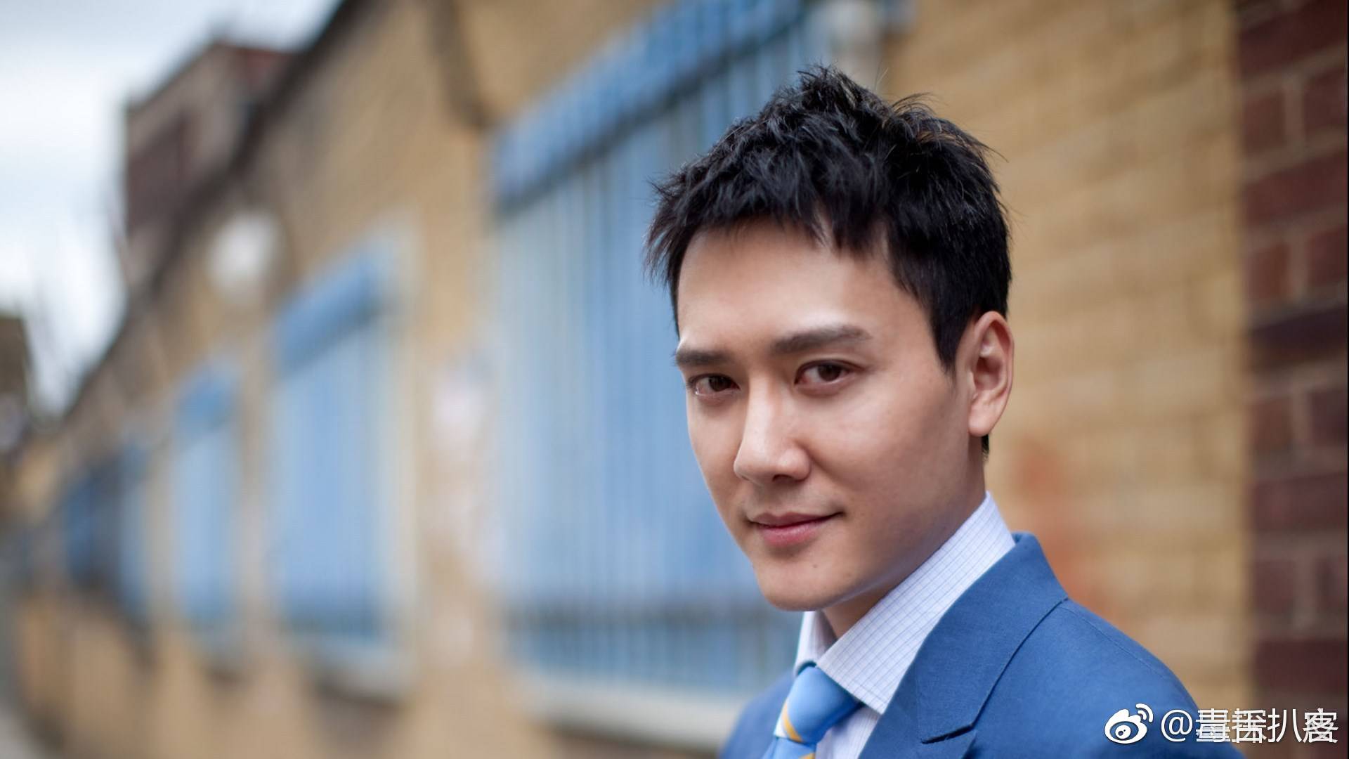 冯绍峰赵丽颖,有人偶遇两人在三里屯一起牵手逛街