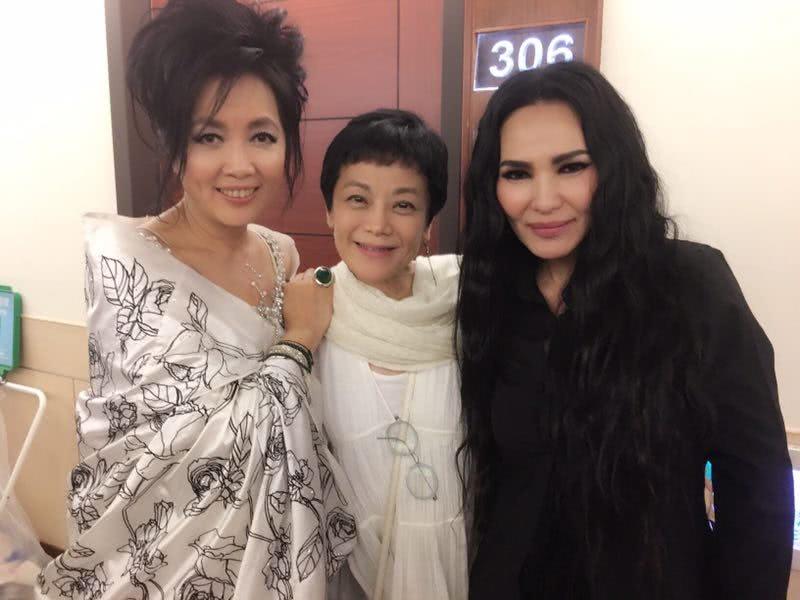 潘越云齐豫《回声》演唱会纪念三毛 完美重现昔日经典