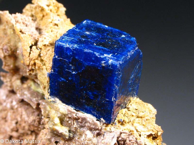 银铜氯铅矿boleite