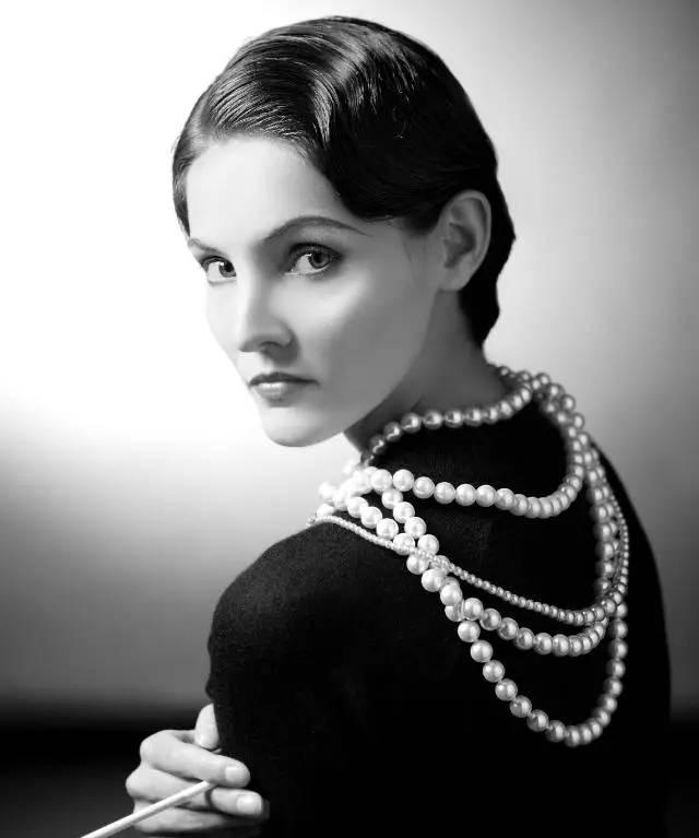 香奈儿|小姐|卡柏_新浪新闻