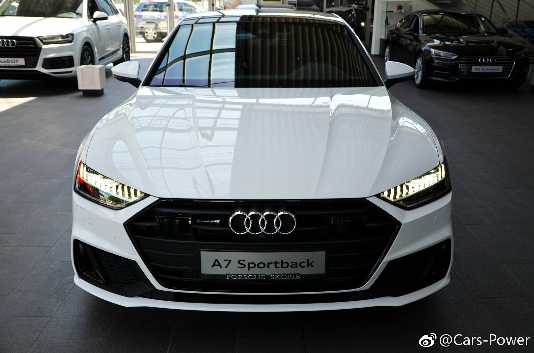 国外精神小伙撞奥迪,突然发现五 综合搜索 - 新浪汽车