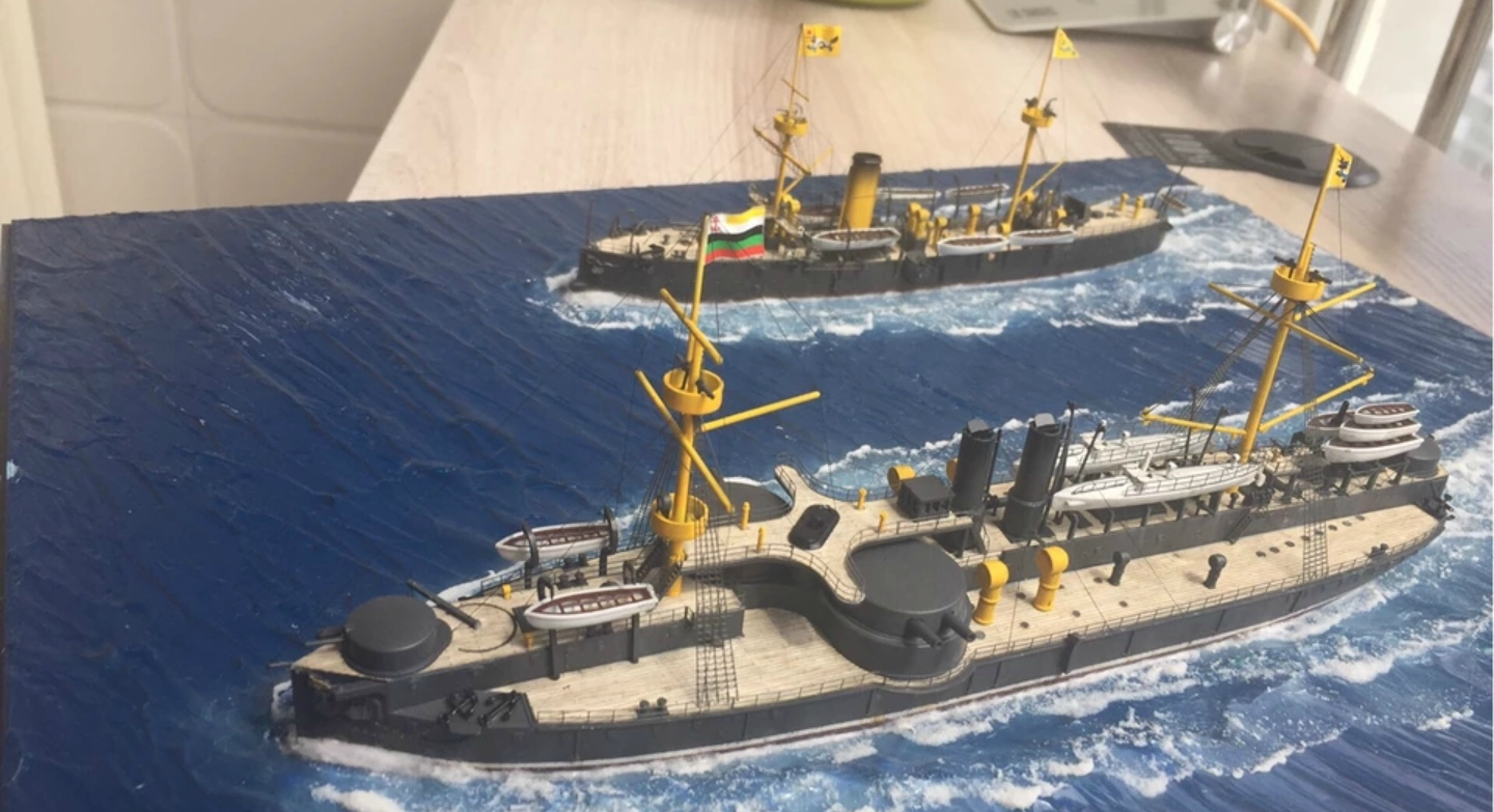 北洋水师军舰出海想象场景定远号伴行致远号远巡大洋