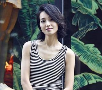 她不仅是一位优秀的主持人,还是一位优秀的演员,还参演了电视剧《爱上