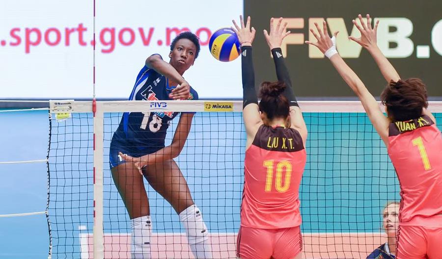 女排当心了!最强劲敌派全主力来砸场,19岁天