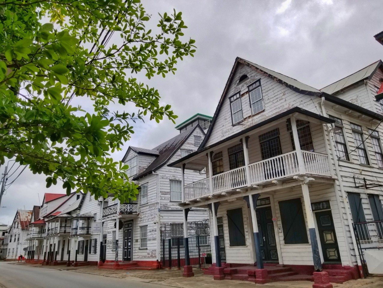 南美最小的国家苏里南首都帕拉马里博旧内城是世界文化遗产