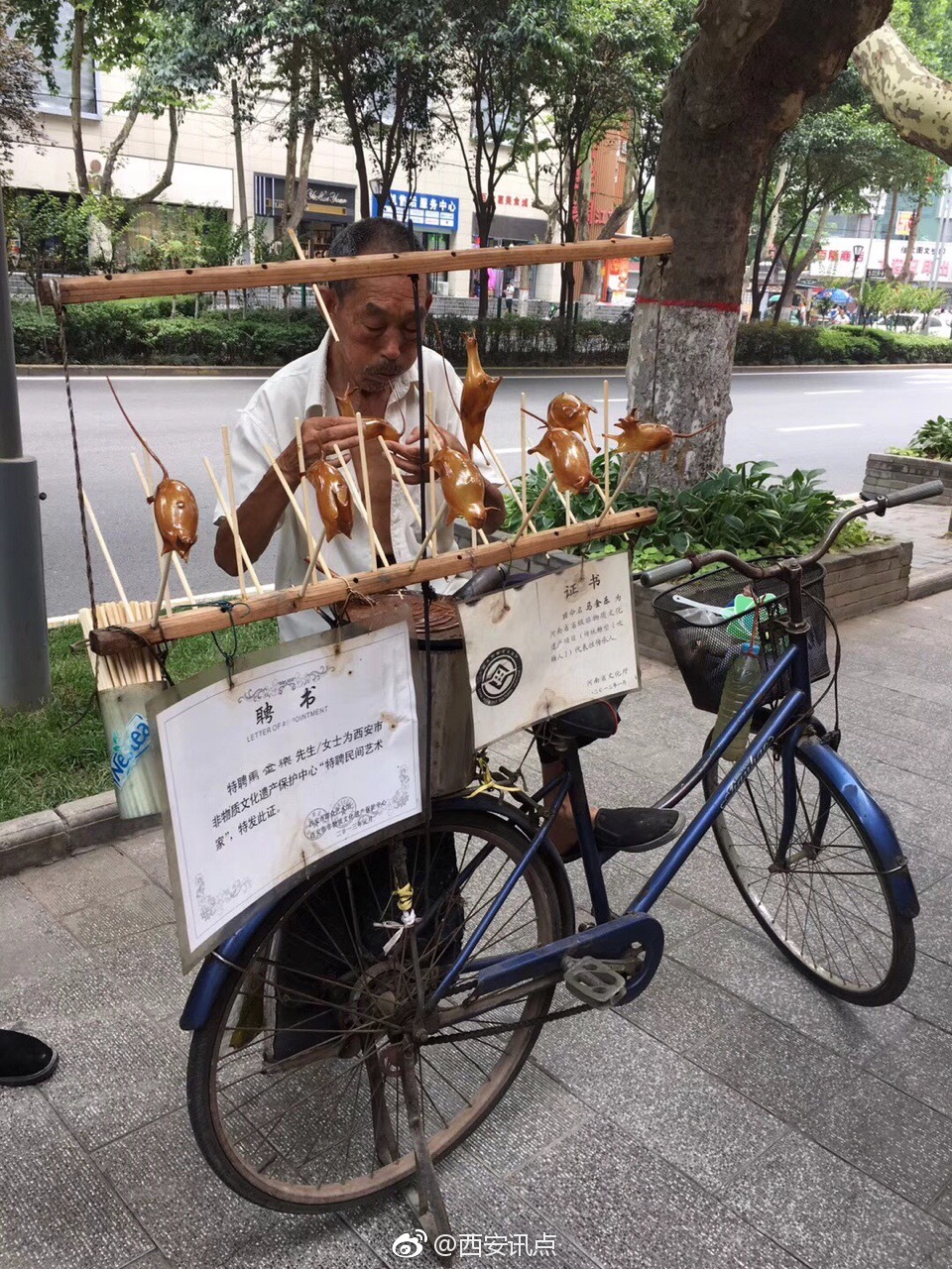 最亮眼的街景 最特色的糖人