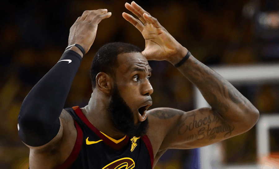 骑士煮熟的鸭子飞走! 两卧底愁人, 一人短路助