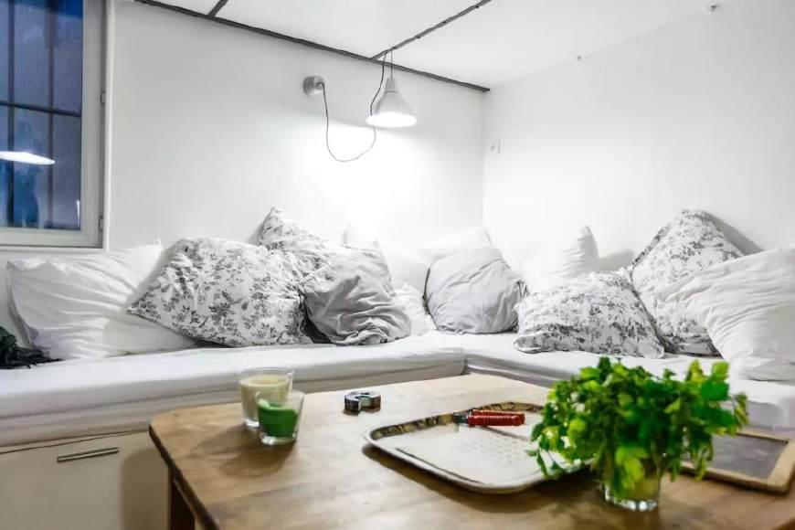 客厅上面加了个吊床, 房子立马大了一倍, 这操作神了!