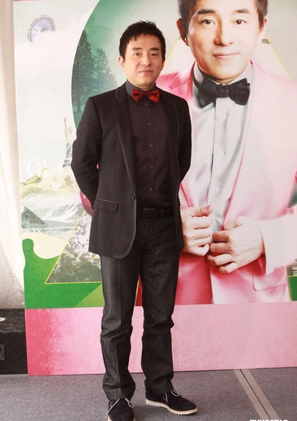 55岁吕方近照曝光,姐弟恋16年被称吃软饭,性格注定不能大红大紫