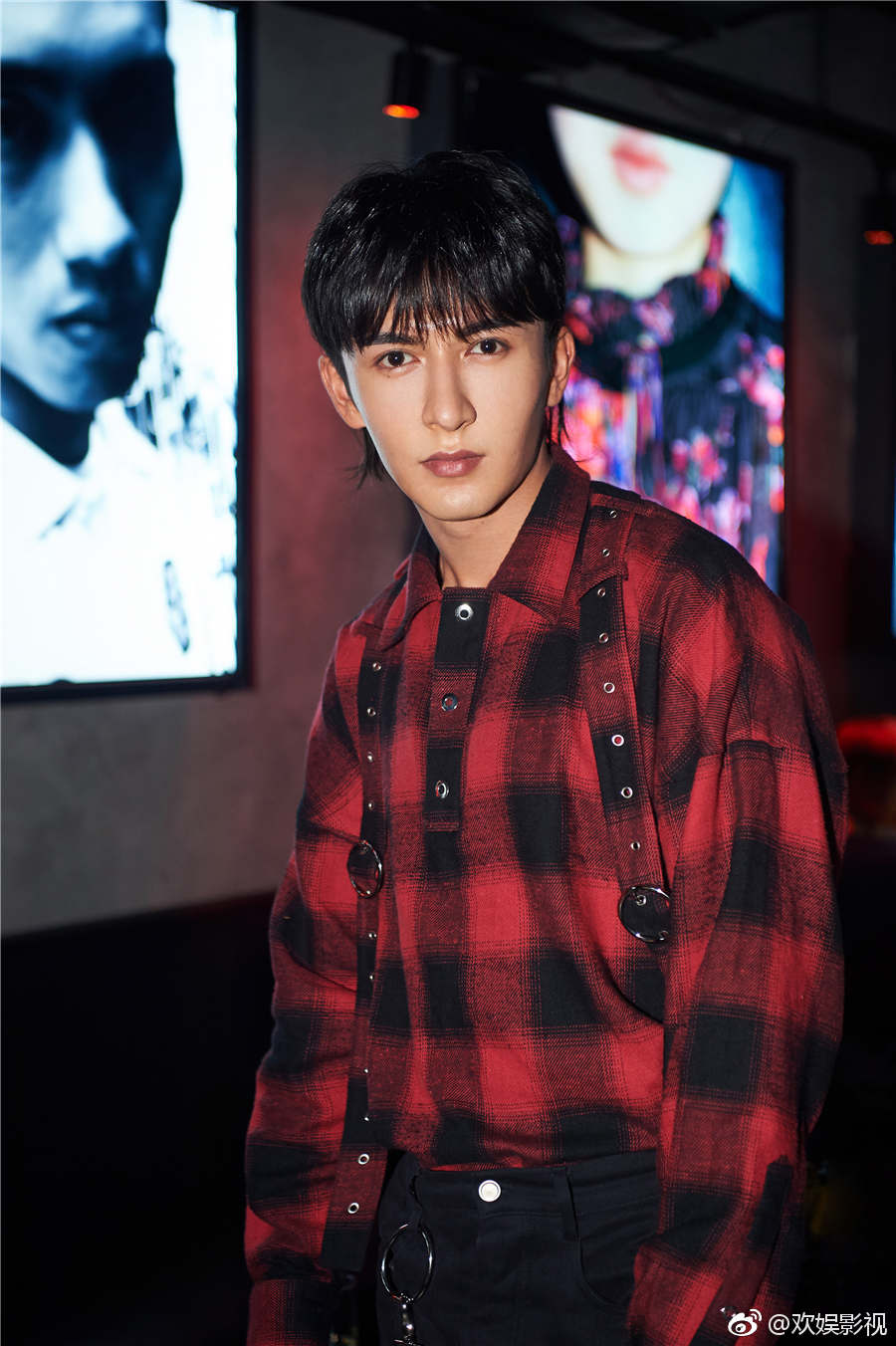 欢娱影视旗下艺人米热@米热merxat 受邀出席《nylon尼龙》一周年派对