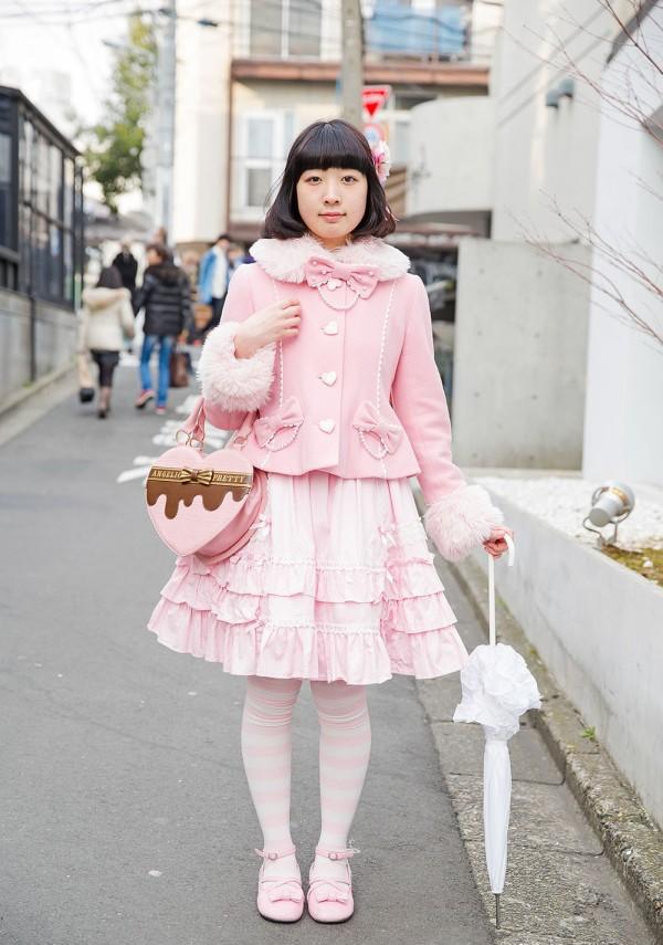 乖巧淑女风&精致小妖精,你更喜欢哪类lo娘|淑女风|街拍|妆容_新浪新闻