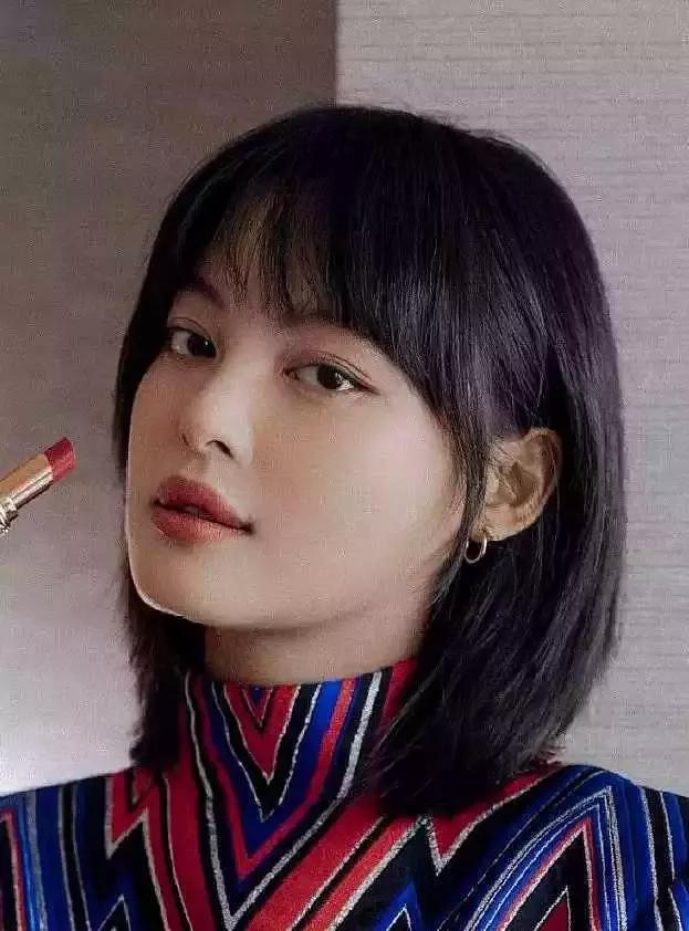 辛芷蕾被嘲脸大,机智回答化解尴尬,原来发型才是"神助攻"