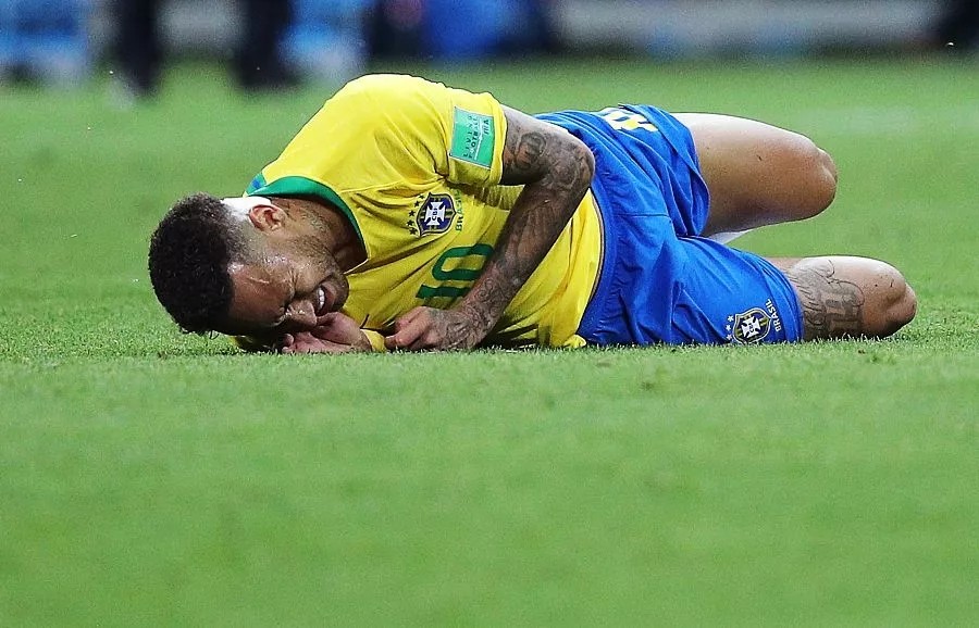 ",耶德林以此讽刺内马尔假摔.