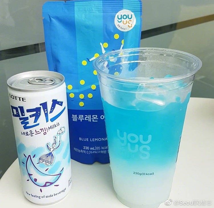 最近在ins上流行的汽水喝法:milkiss  蓝柠檬汽水