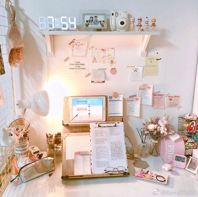 少女们的书桌,好喜欢这些风格,真的太可爱了!