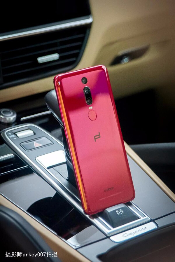 高科技奢侈品超有范的华为maters保时捷设计