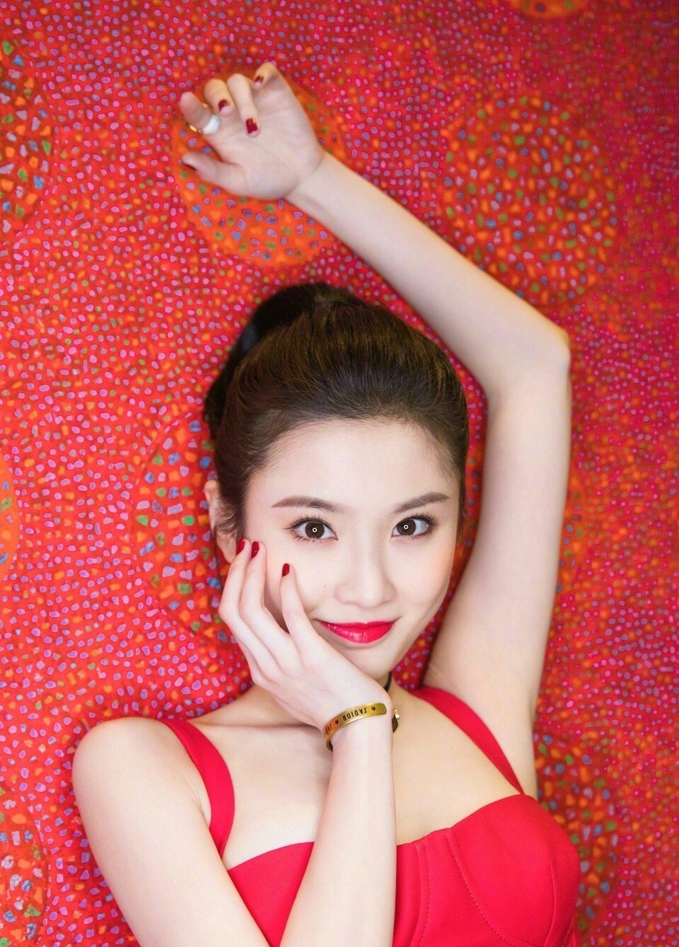 谋女郎张慧雯最新写真,不愧是张艺谋万里挑一的女演员
