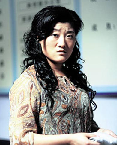 曾是赵本山最丑徒弟,演技不是关婷娜,今从丑女变成大美女认不出