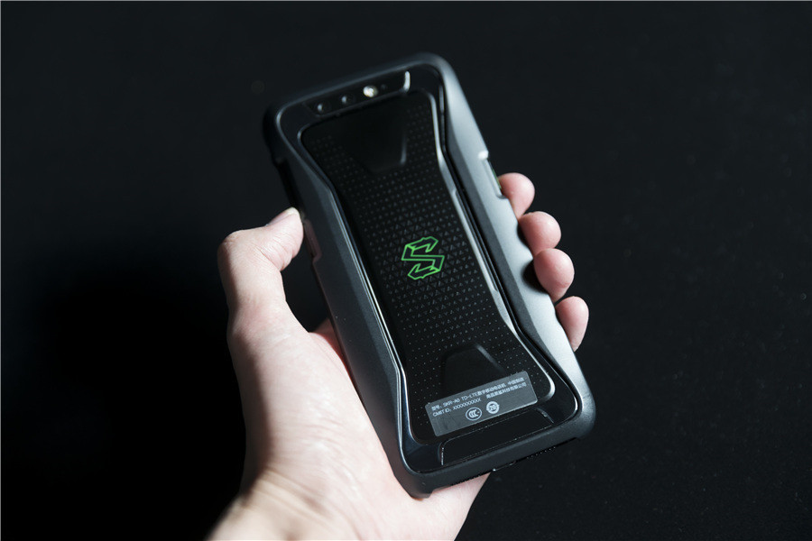 以强悍性能予竞技之名 黑鲨手机深度评测