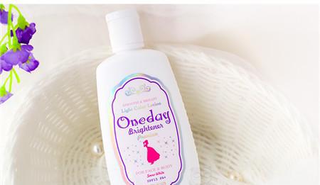 来姨妈可以擦身体乳嘛(来姨妈可以擦身体乳嘛女生) 来姨妈可以擦身体乳嘛(来姨妈可以擦身体乳嘛女生)