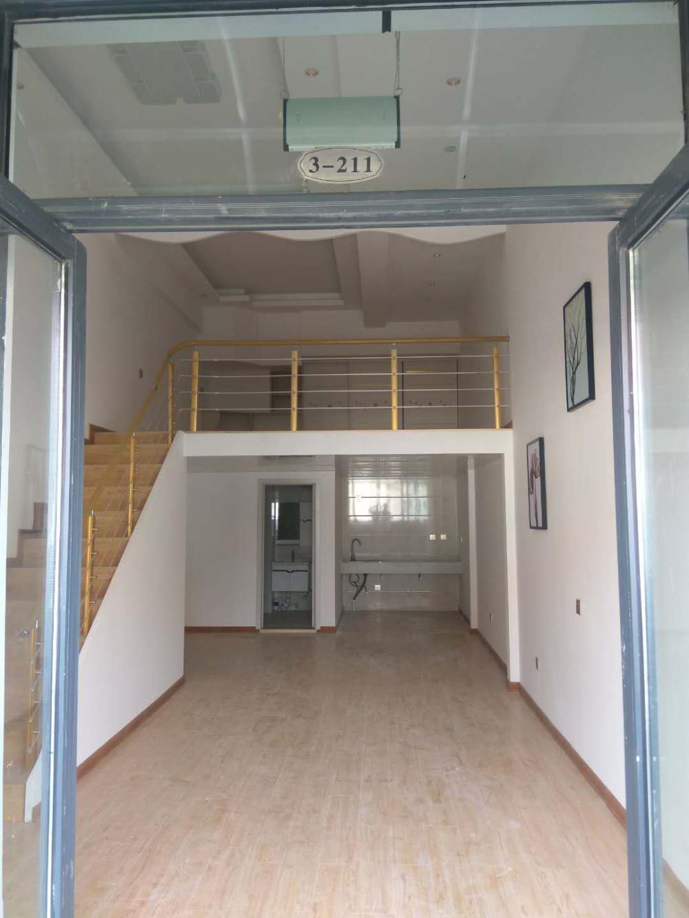 单价9500一平,为40年商业复式,可办公,居住还可以做商铺,是个多功能型