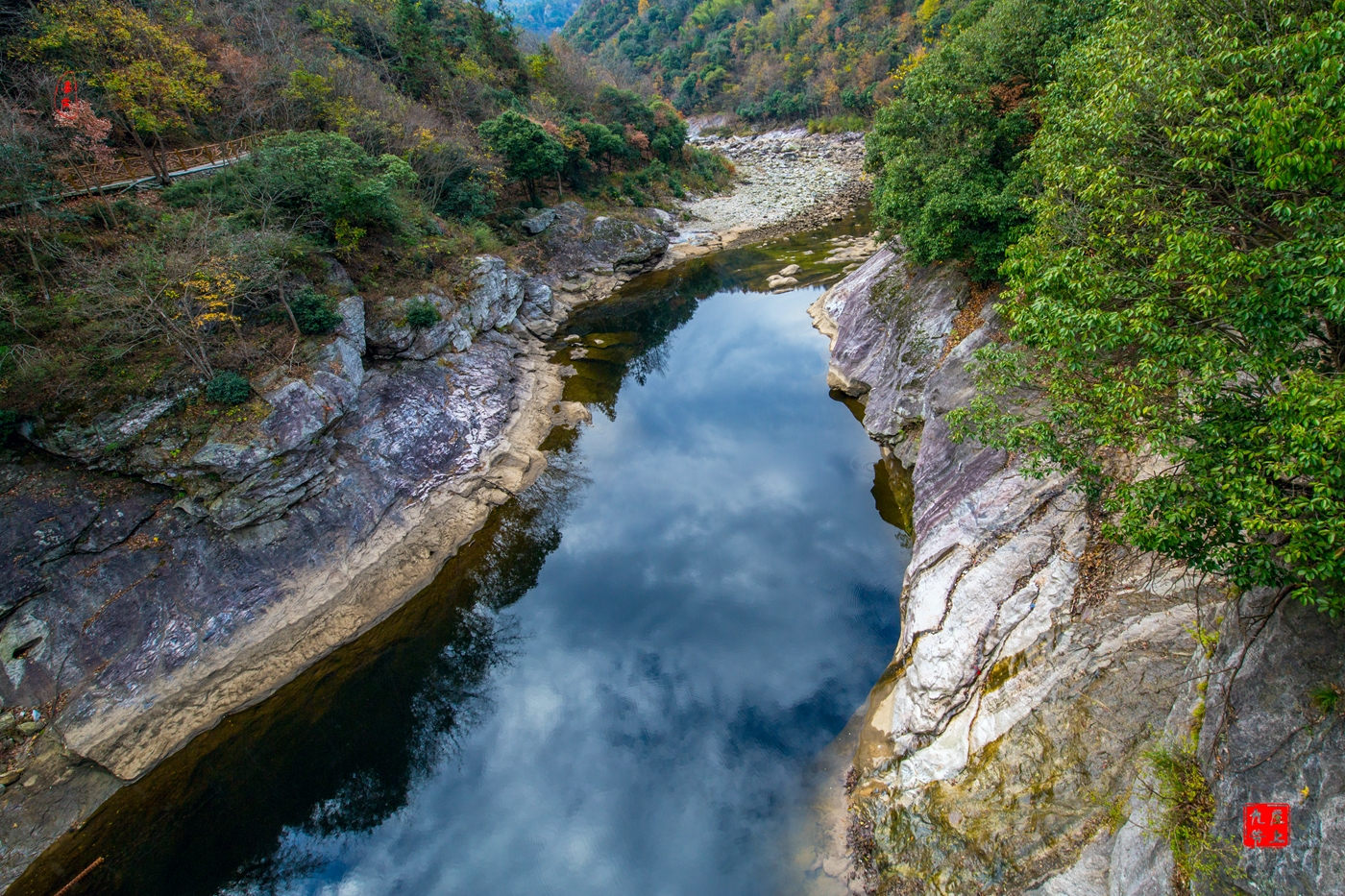 大别山深处有一条幽深的燕子河大峡谷