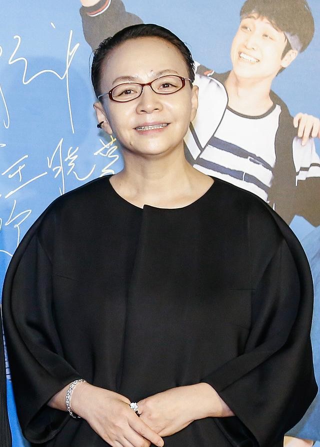 顾长卫新片首映冯小刚徐帆王中磊王晓蓉等现身 蒋雯丽撑场老公