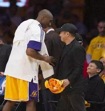 李连杰章子怡作为中国电影女艺人的代表,获得国际奖项也是非常多,在