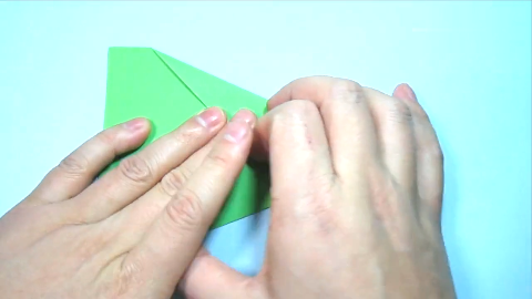 折一只带回航的飞机,这样就不用老是钻草丛了