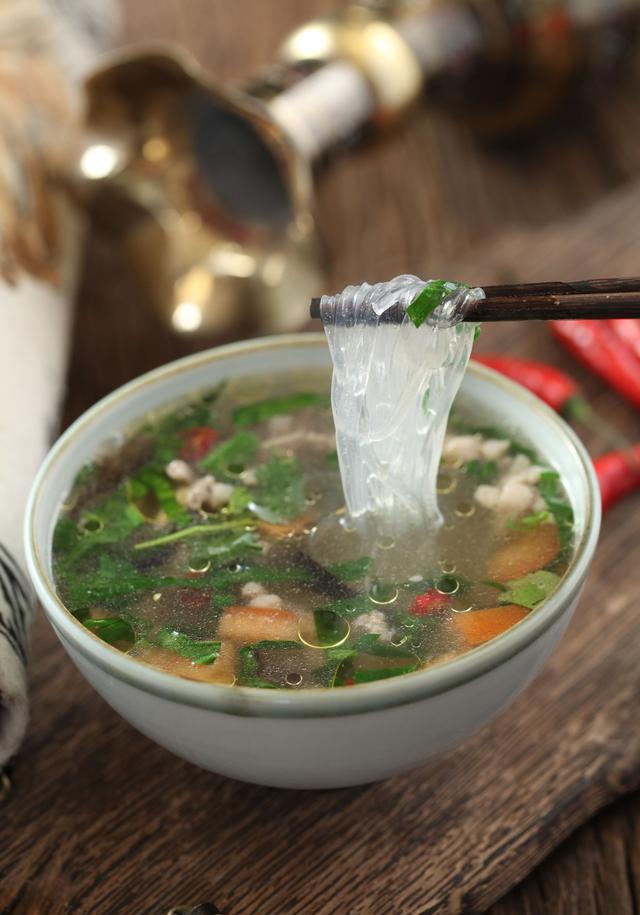 味浓美食,胖老汉回民粉汤,野蘑菇汤饭,没有秘方但能解馋!