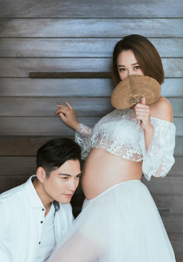 杜若溪孕照曝光 严屹宽亲吻孕肚超幸福