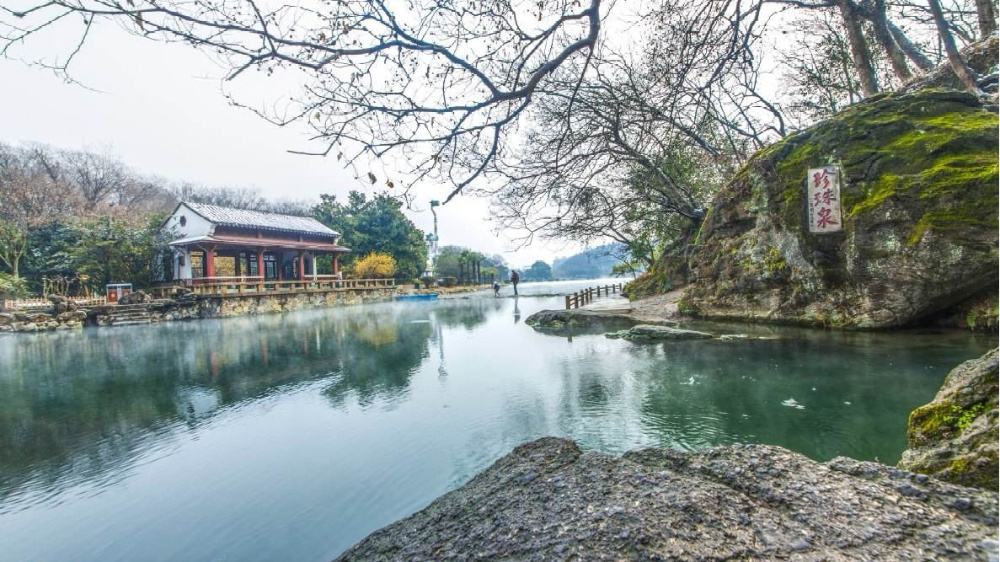 青苔岩上水潺潺,珍珠泉甲于江北,南京休闲公园|镜山湖|珍珠泉|青苔_新浪新闻