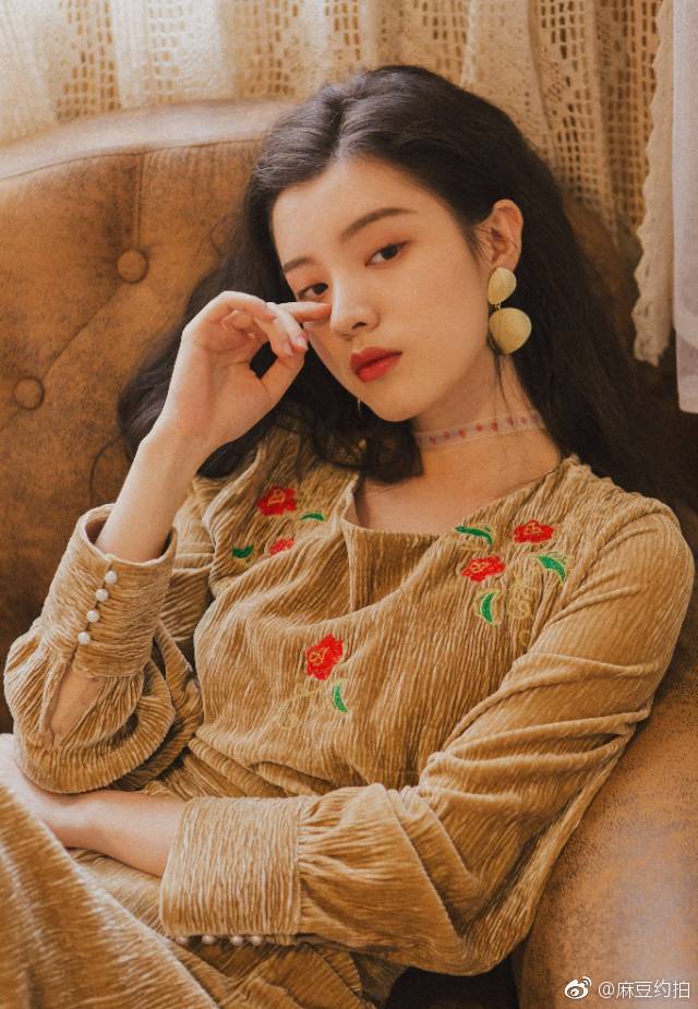 美女麻豆约拍身高173,想尝试各种风格的照片,不拍私房,镜头感强