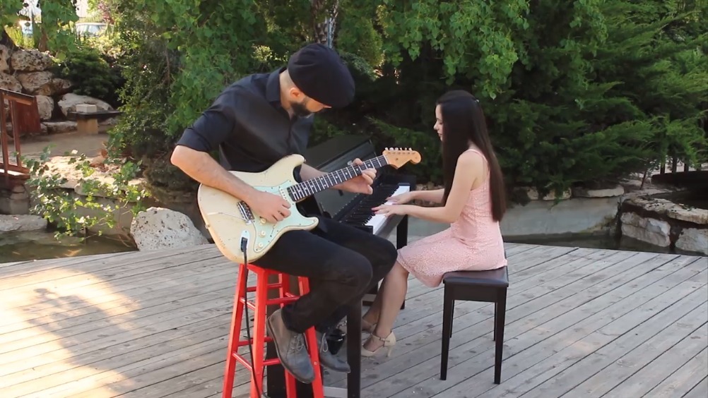 【钢琴电吉他合奏 river flows in you】刚柔并济,午后来.