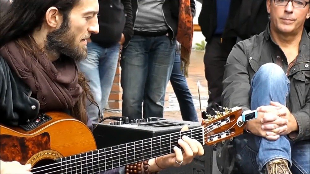 吟游诗人estas tonne:一炷香的音乐冥想时间