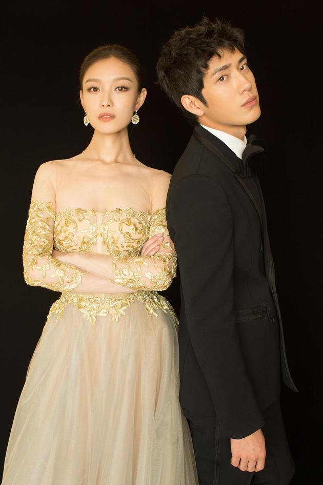 井柏然倪妮恩爱瞬间抓拍图步调一致两年情断如今爱已成往事