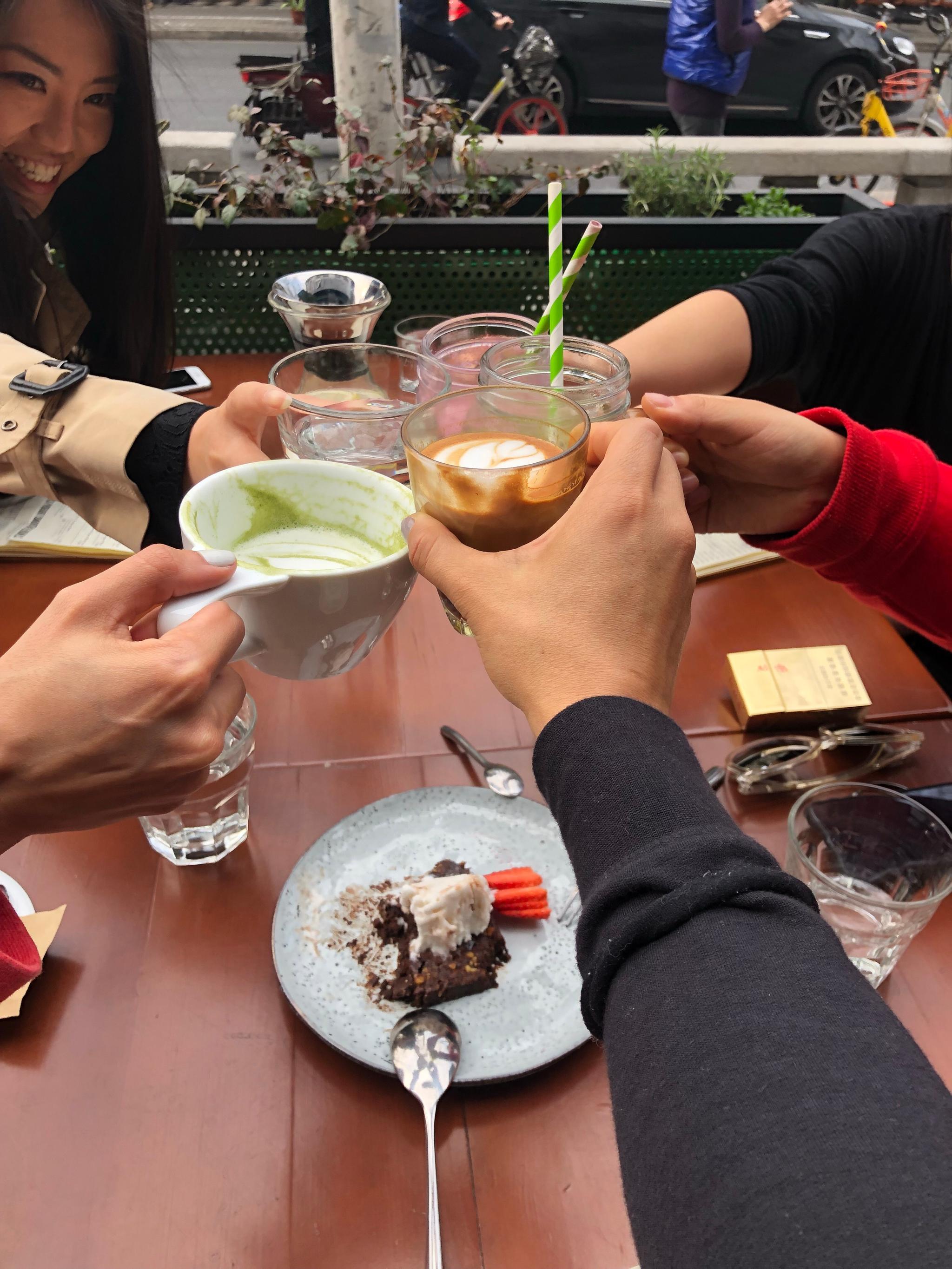 终于过了一个像样的周末,和朋友在 一起喝了下午茶,逛了街