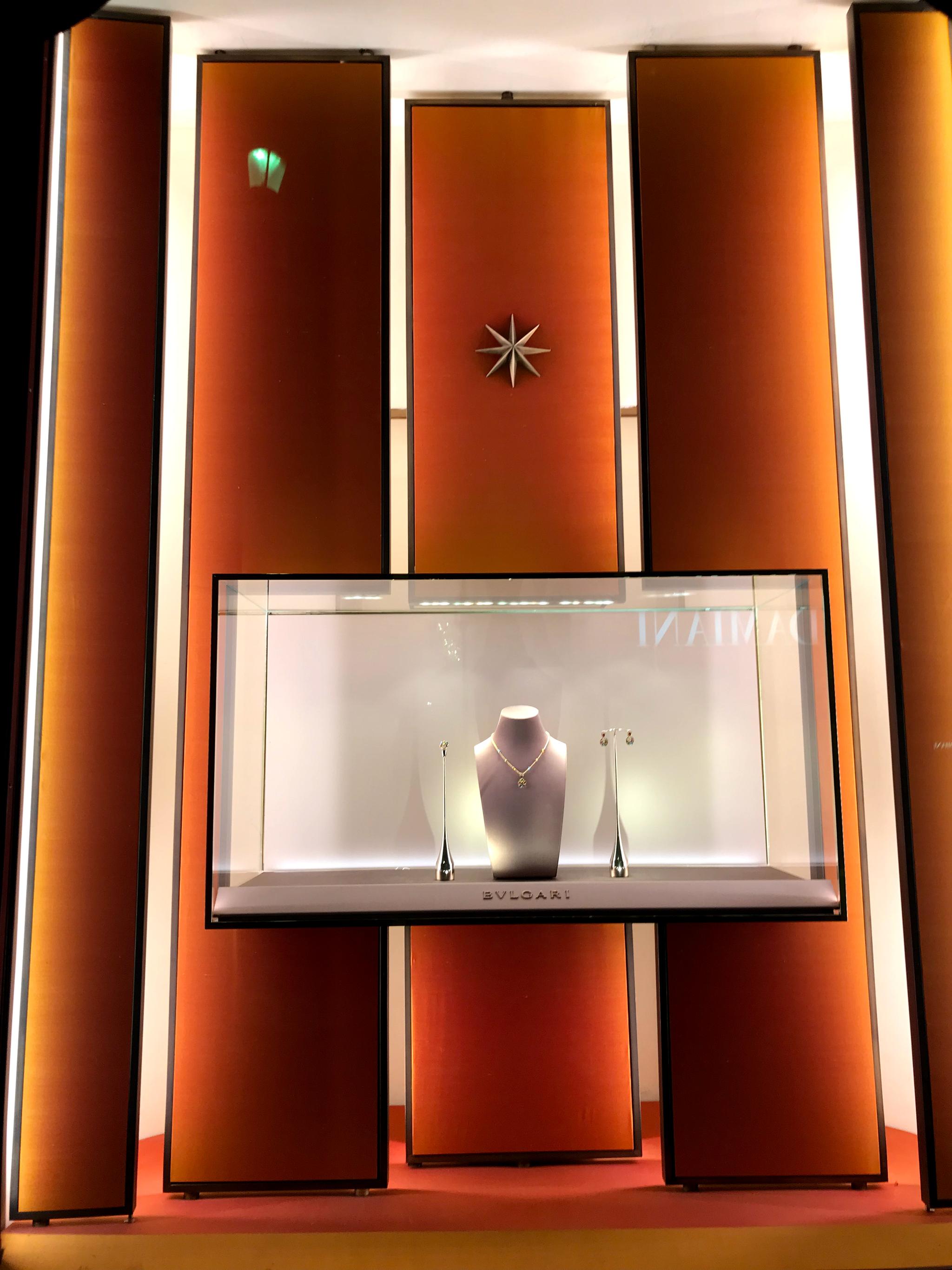 奢侈品牌的橱窗设计