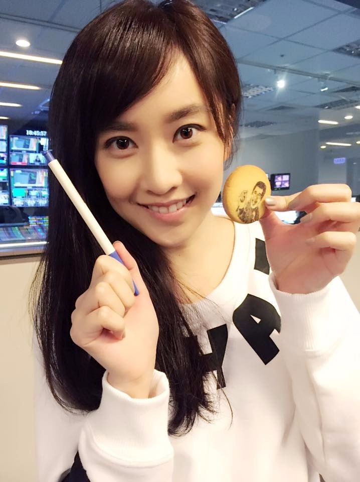 美女模特摄影清纯女主播李佳玲养眼图集可爱大方