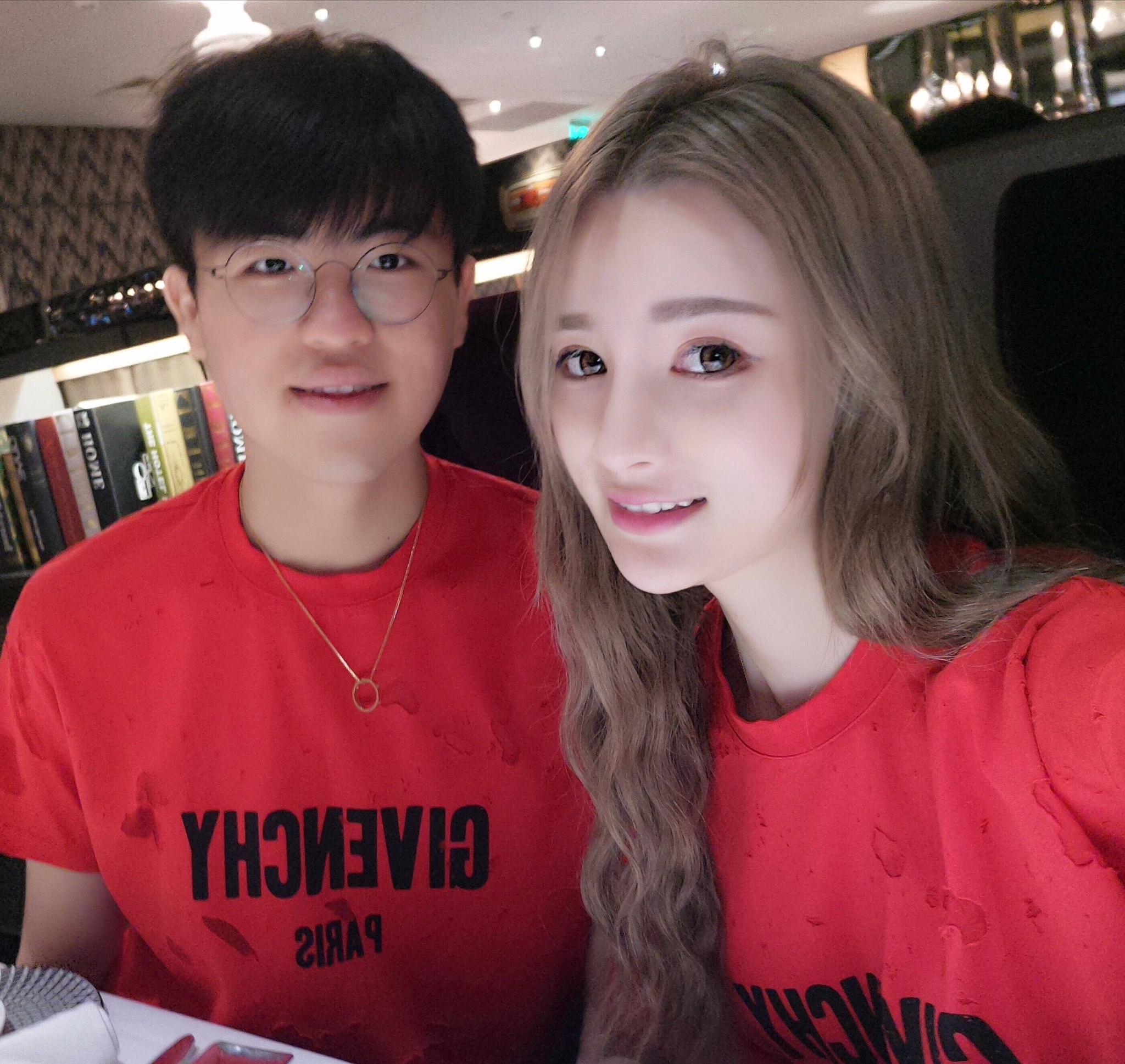 rng姿态一件衣服从200斤穿到150斤 家里有矿还如此勤俭节约?