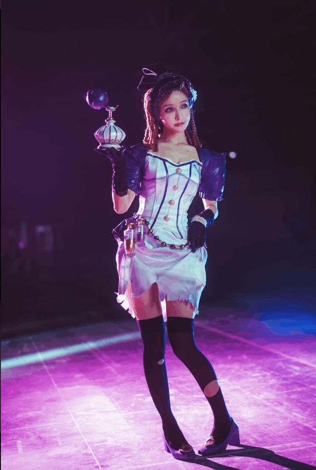 第五人格:真人调香师COS,小姐姐这个部位我给