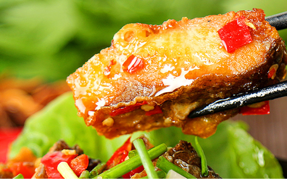 鱼还在炖着吃吗,都吃腻了吧,喜欢吃辣的来看看这道麻辣鱼块